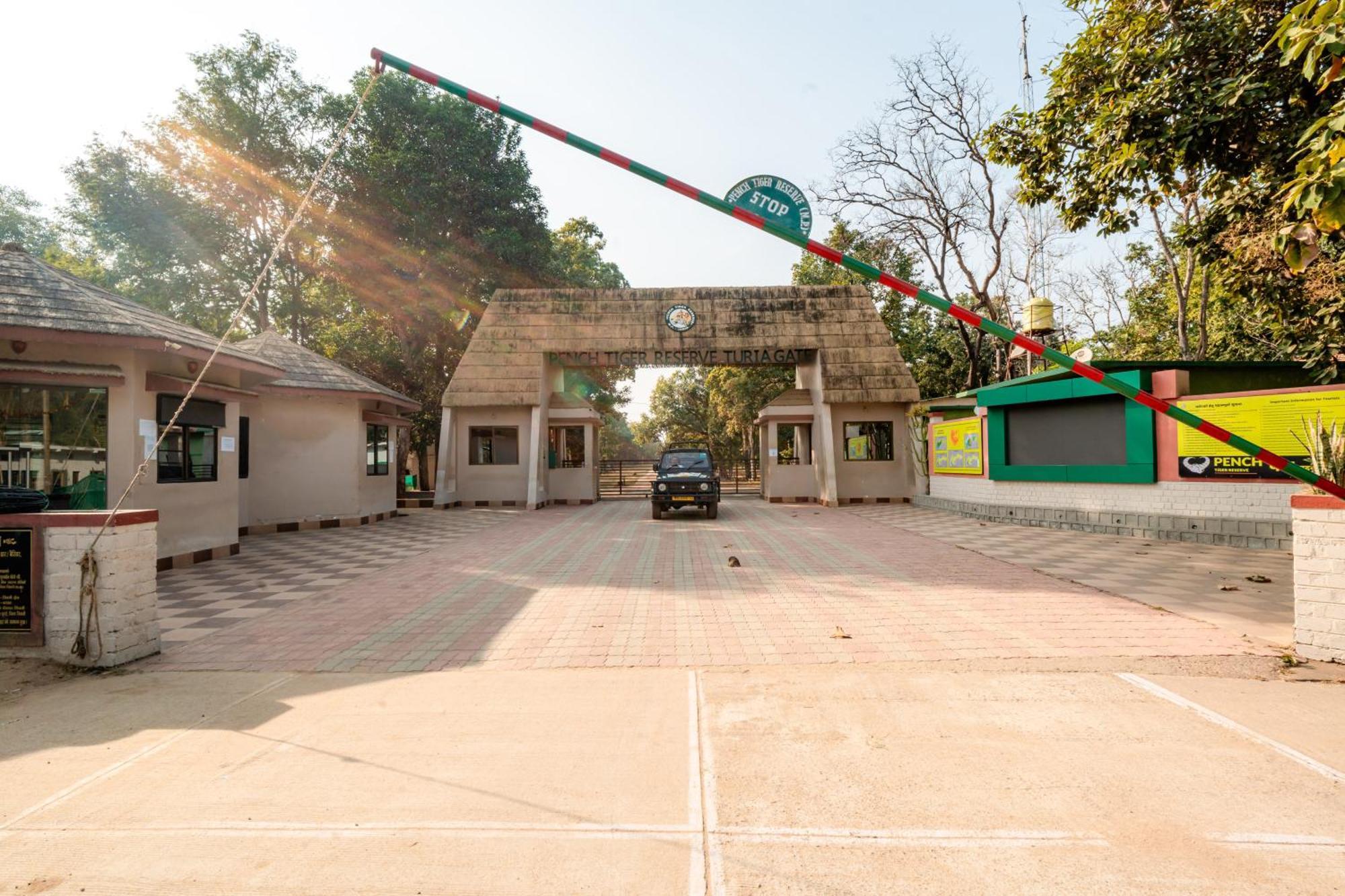 Treebo Premium Mowgli'S Den, Pench Hotell Khawāsa Exteriör bild