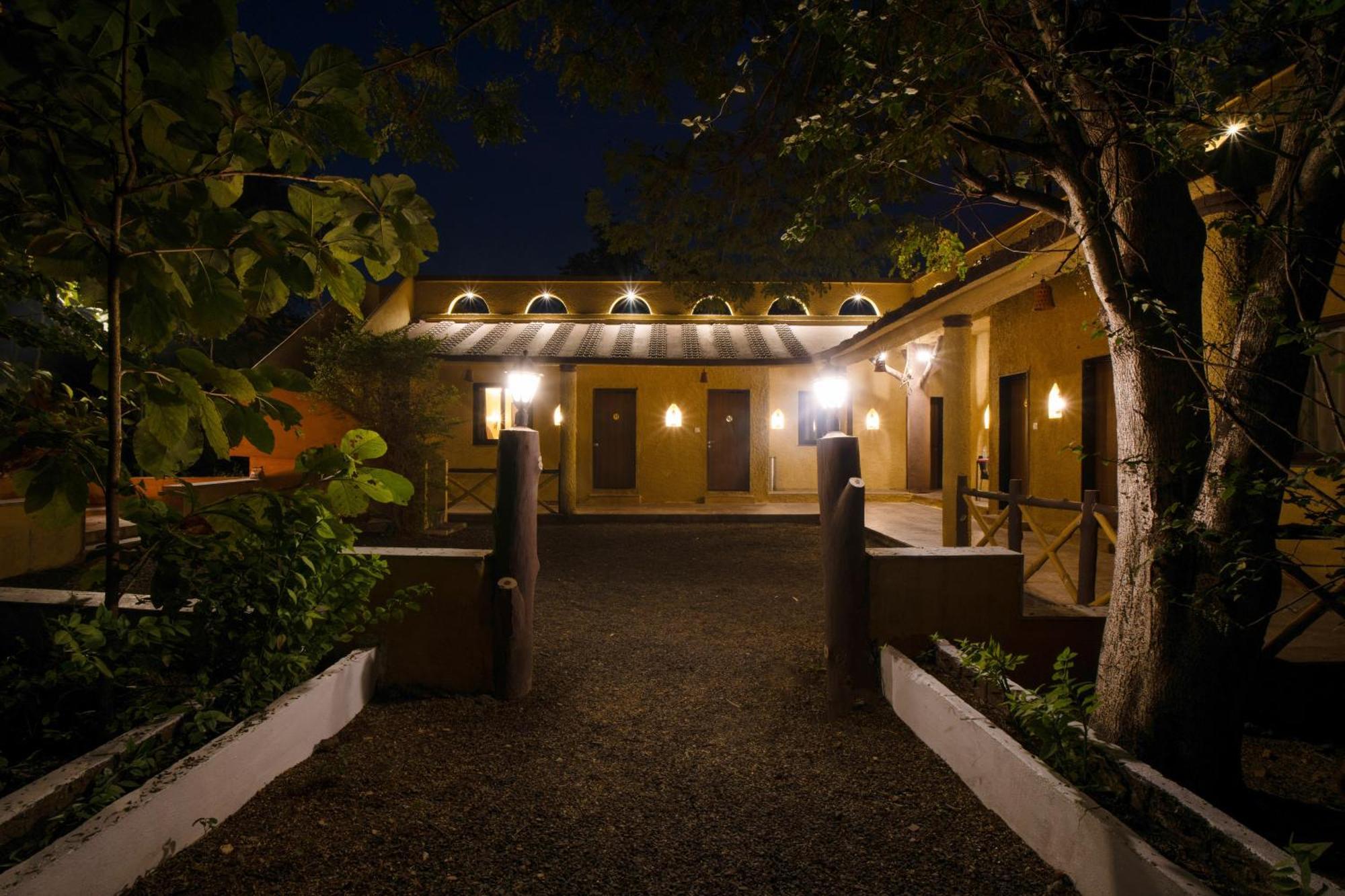 Treebo Premium Mowgli'S Den, Pench Hotell Khawāsa Exteriör bild